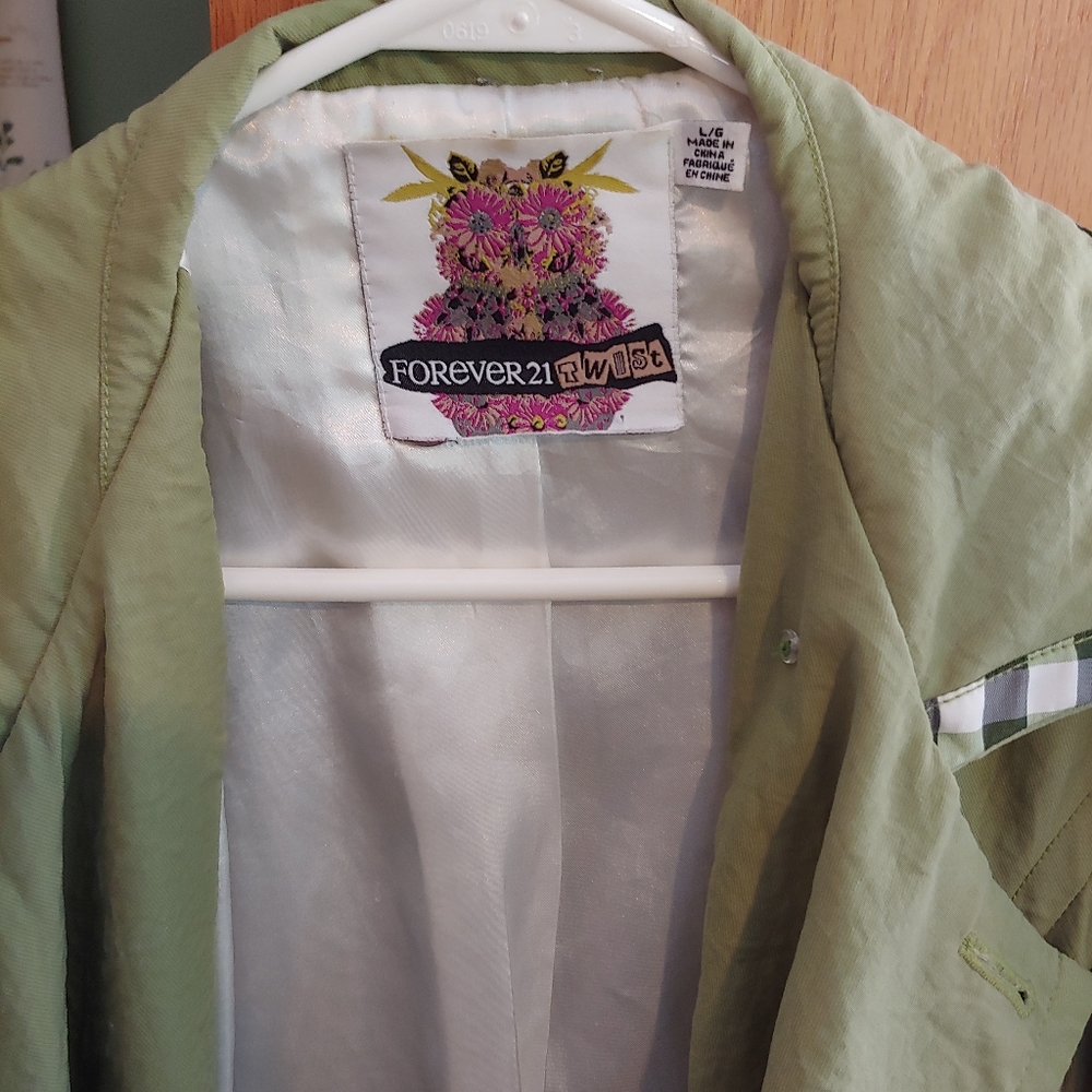 Forever 21 Spring green jacket - Picture 2 of 3